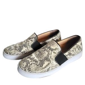Vionic Demetra Snakeskin Print Slip On Sneaker Womens size 7.5